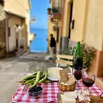 La Casetta In Centro - Holiday House