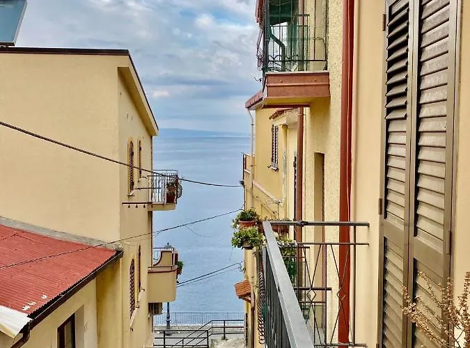La Casetta In Centro - Holiday House Casa de Férias Scilla