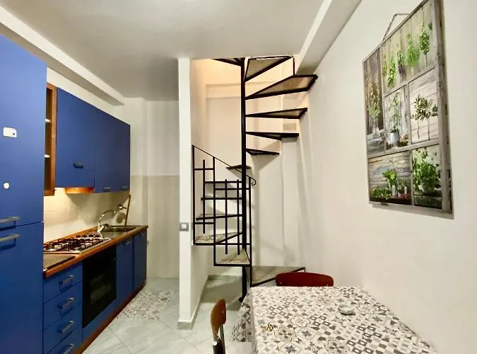 Casa de Férias La Casetta In Centro - Holiday House Scilla