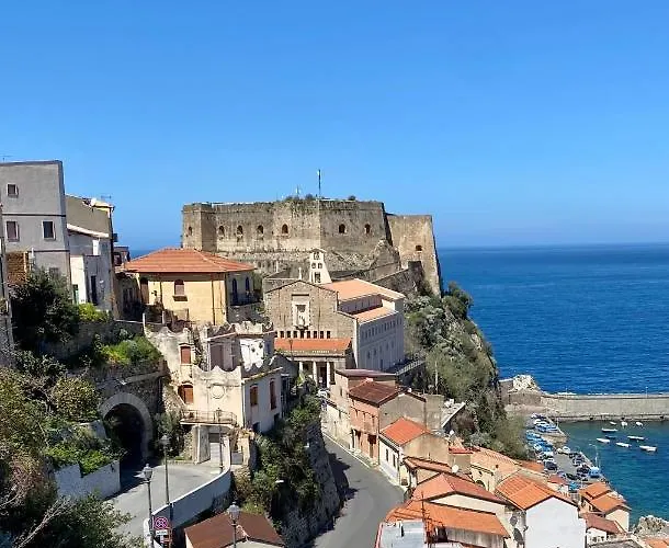 La Casetta In Centro - Holiday House Scilla